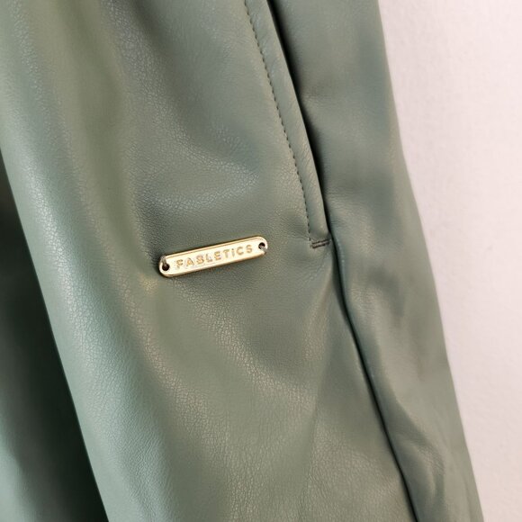 NWT Fabletics Vegan Leather Shorts Green Elastic Pull-On Waist Women's 2X - Picture 5 of 9